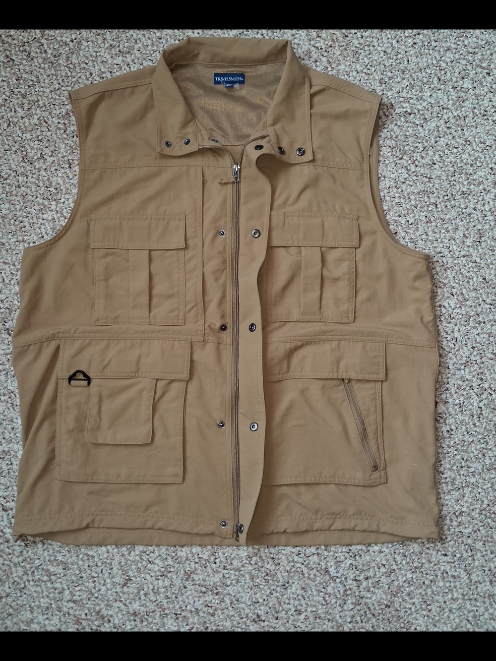 TravelSmith Men's XXL Multi-Pocket Utility Travel Safari Fishing Vest Tan